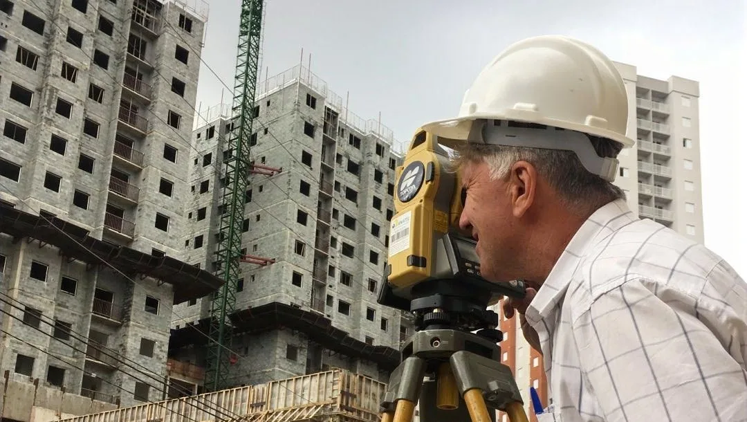 Levantamento topográfico em obra